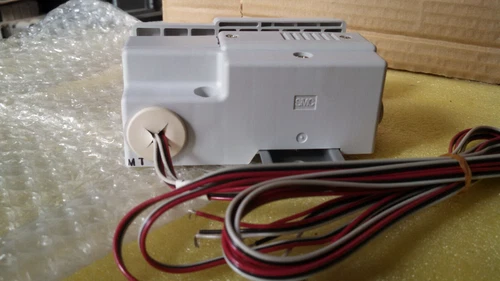 SMC SS5Q13-02LD1N-DS-Q Manifold Plug Solenoid Valve Transducer Transmitter - Image 9