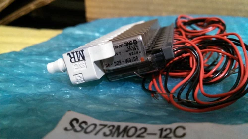 SMC Manifold S070M-6DC-40 Solenoid Valve 12VDC Transducer Transmitter Controller - Image 9