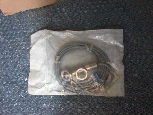 Honeywell X-91563 -FY 3 Wire NO 18mm 4mm Proximity Sensor Switch Controller