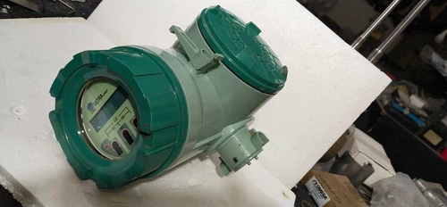 Oval CT9301 Ultra Mass Coriolis Meter Transmitter Transducer Controller PLC