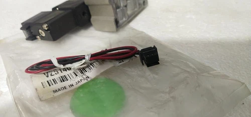 SMC VZ5140-5MZB-01 Solenoid Valve With Base 24VDC 5 Port Transducer Transmitter