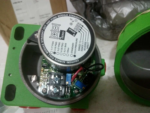 Fisher STD613H I/P Converter 4-2mA 3-15psi Controller Transducer Transmitter
